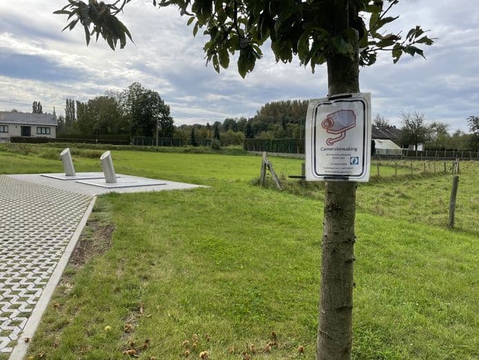 Aantal sluikstortmeldingen daalt met kwart, dus verlengt gemeente pilootproject met mobiele camera